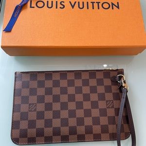 Louis Vuitton Neverfull zipper pouch